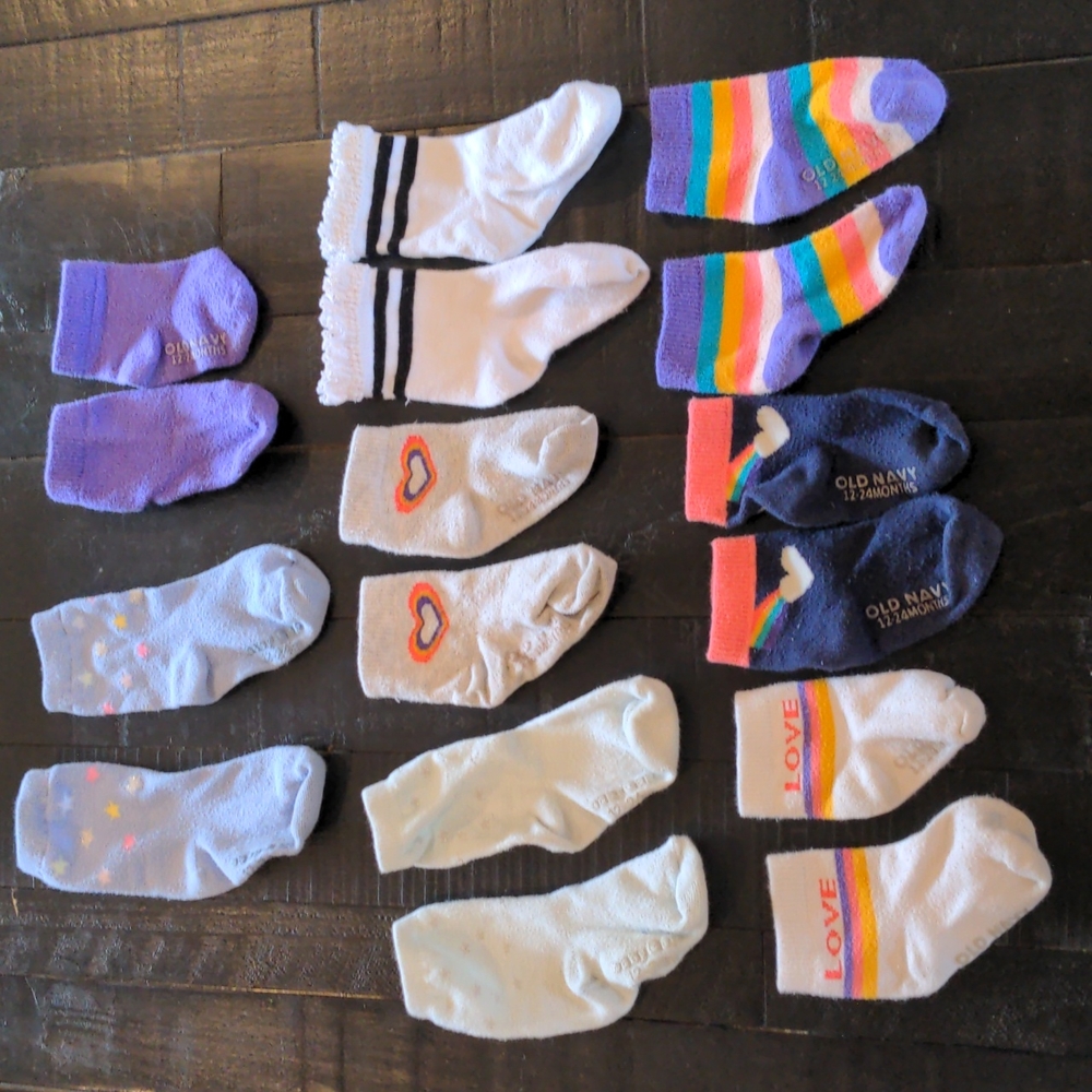8 pairs of socks